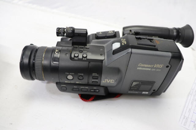 JVC GR-303 camcorder